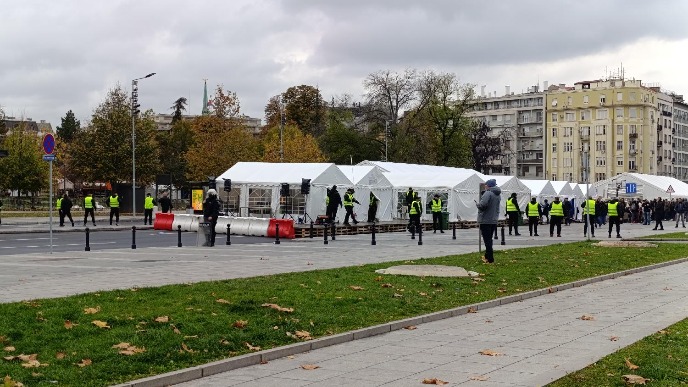 Ukloniti šatorsko naselje